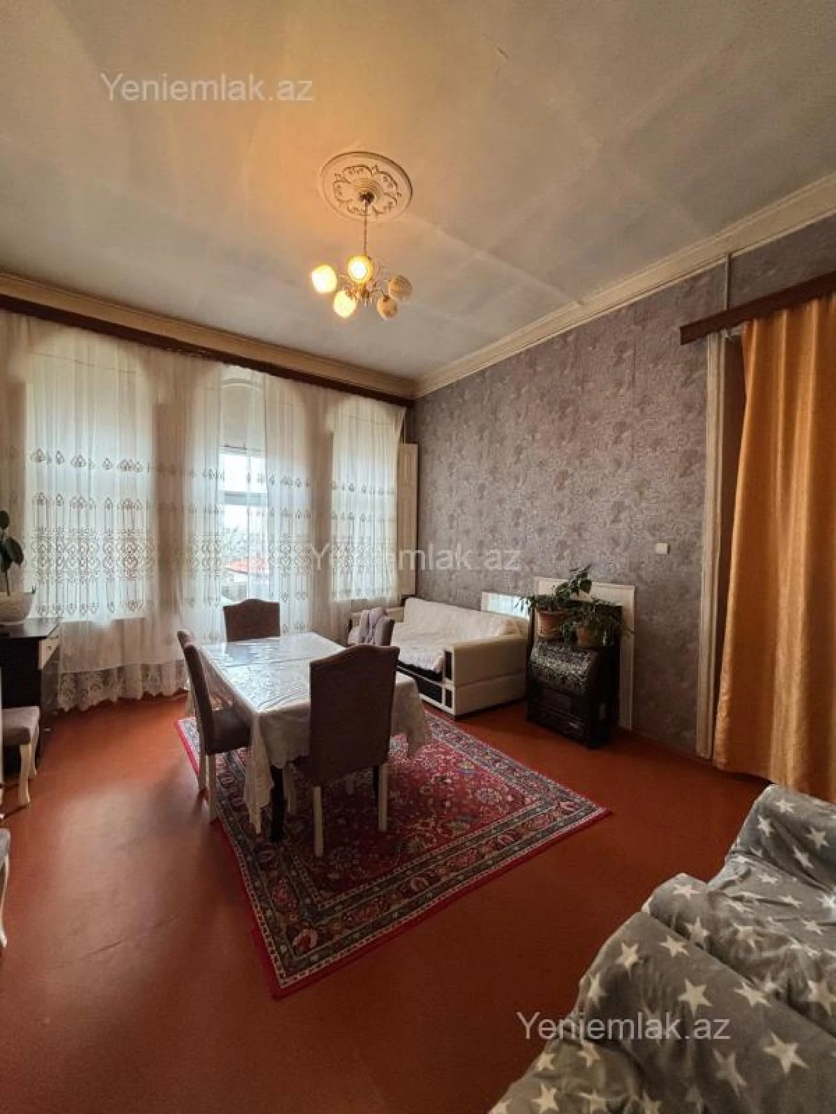 Satılır 2 otaqlı köhnə tikili 50 m²