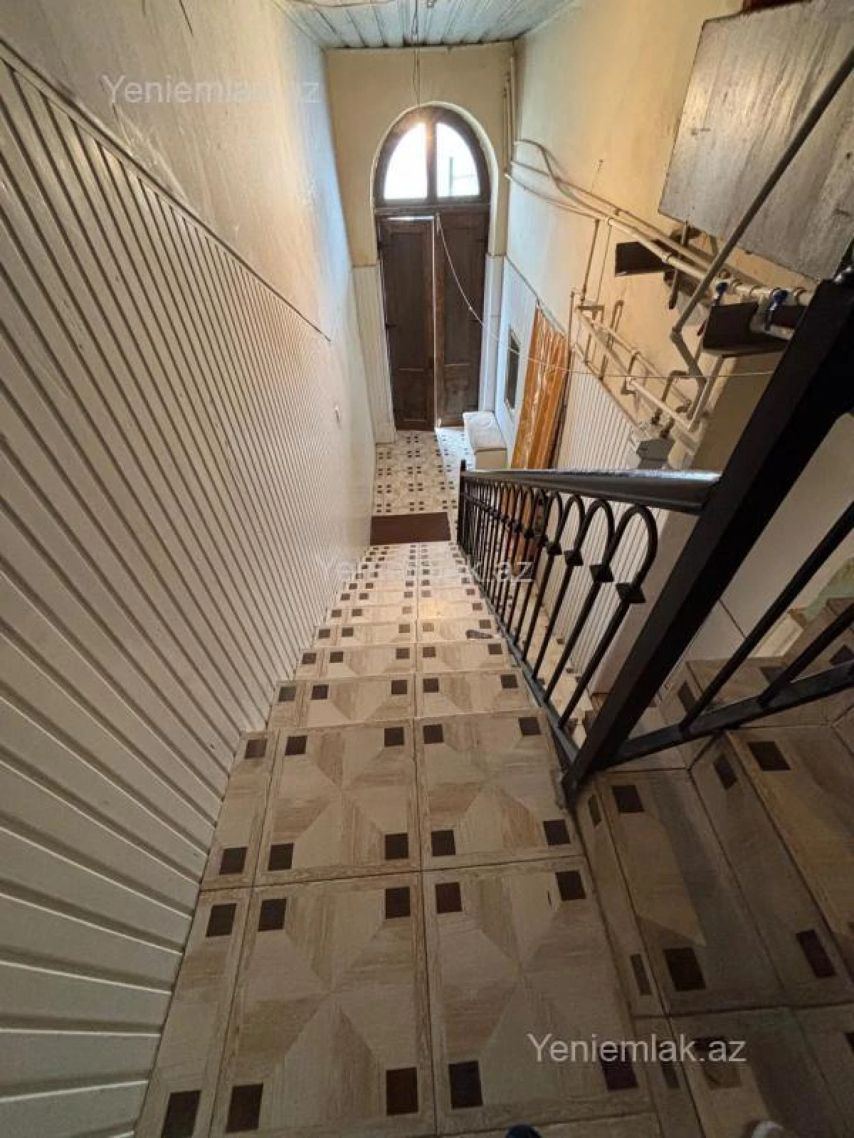 Satılır 2 otaqlı köhnə tikili 50 m²