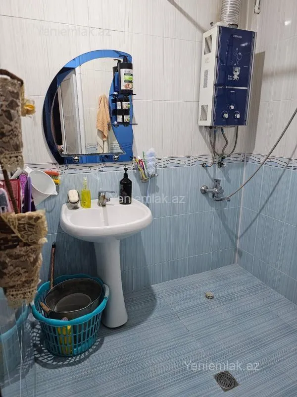Satılır 2 otaqlı köhnə tikili 55 m²