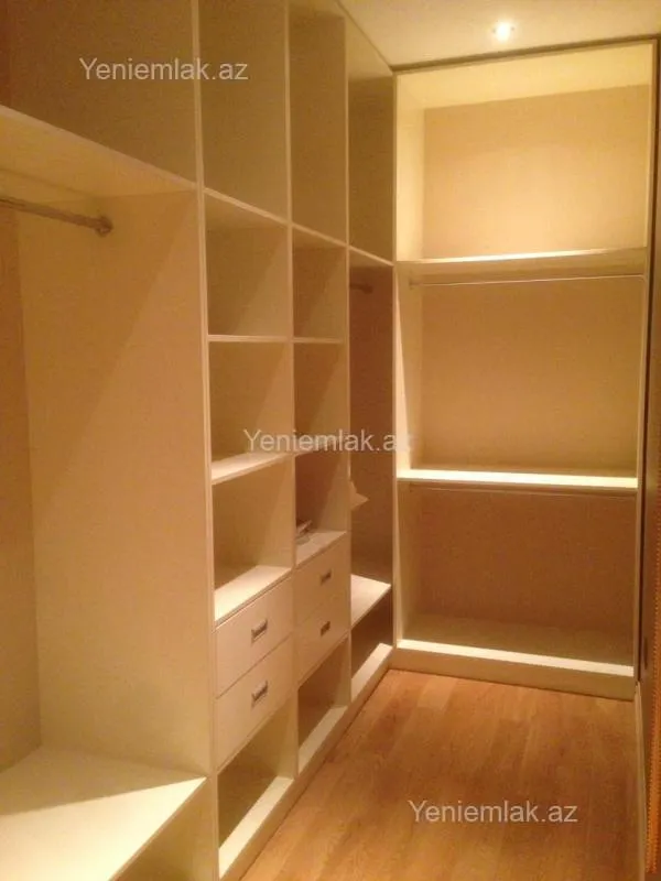 Satılır 4 otaqlı yeni tikili 170 m²