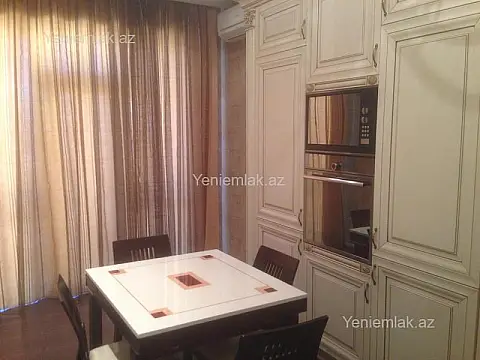 Satılır 4 otaqlı yeni tikili 170 m²