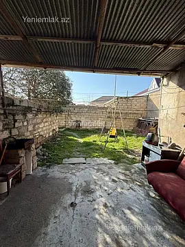 Satılır 3 otaqlı köhnə tikili 100 m²