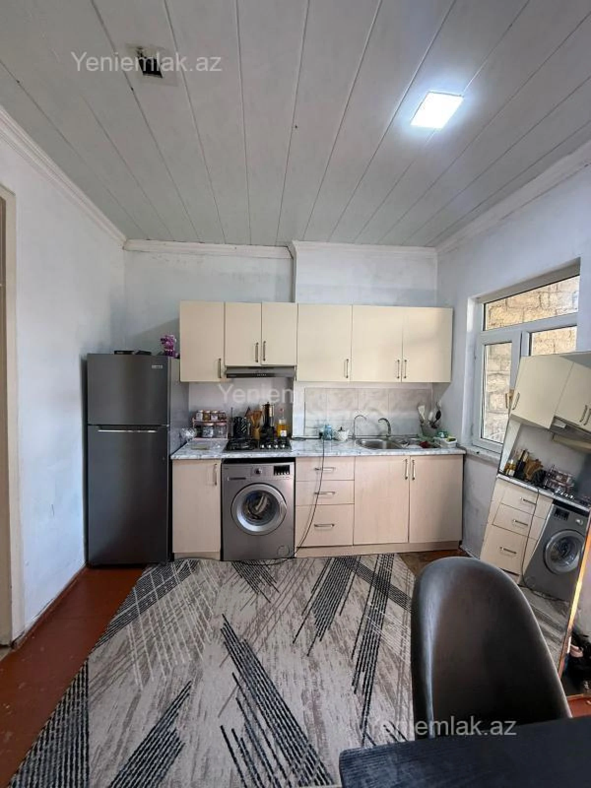 Satılır 3 otaqlı köhnə tikili 100 m²