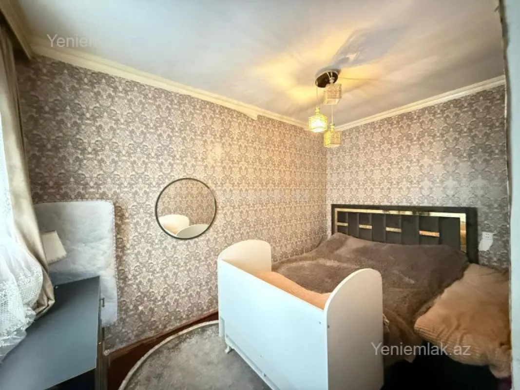 Satılır 3 otaqlı köhnə tikili 100 m²