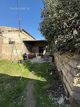 Satılır 3 otaqlı köhnə tikili 100 m²