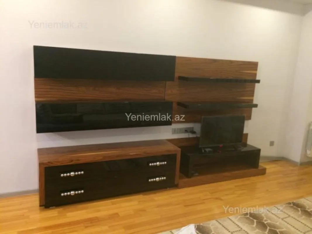 Satılır 2 otaqlı yeni tikili 72 m²