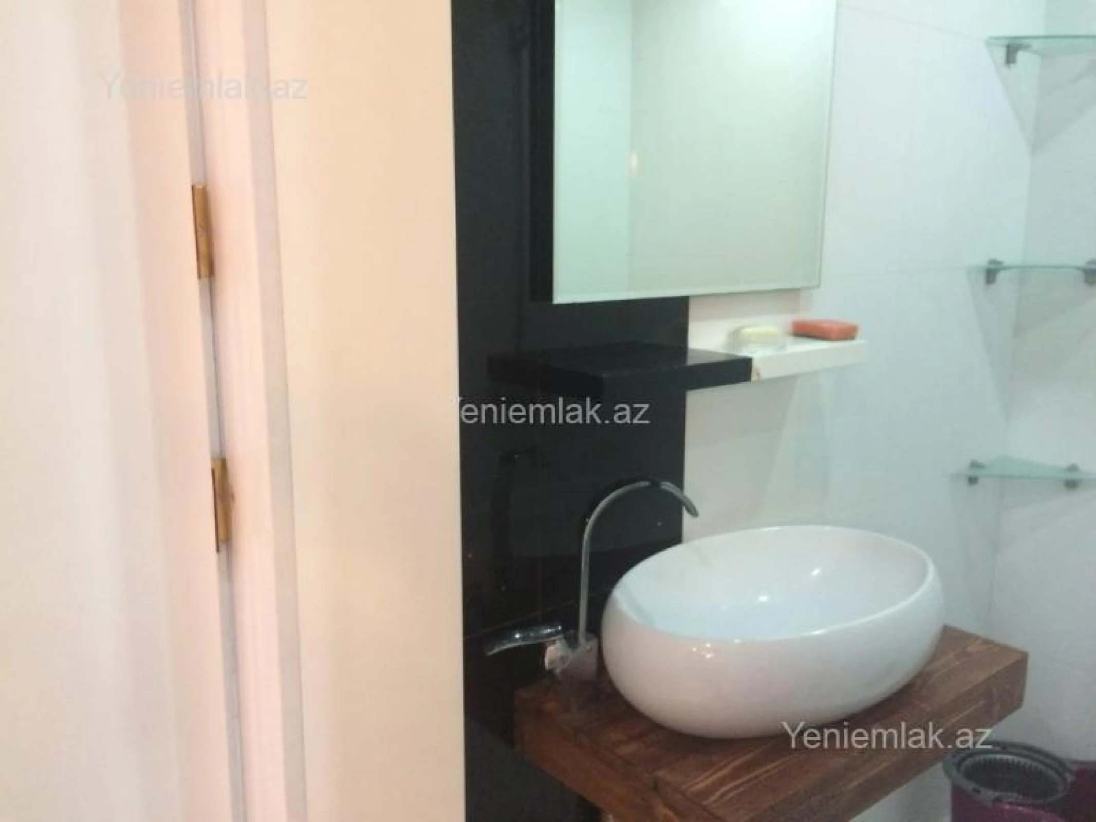 Satılır 2 otaqlı yeni tikili 72 m²