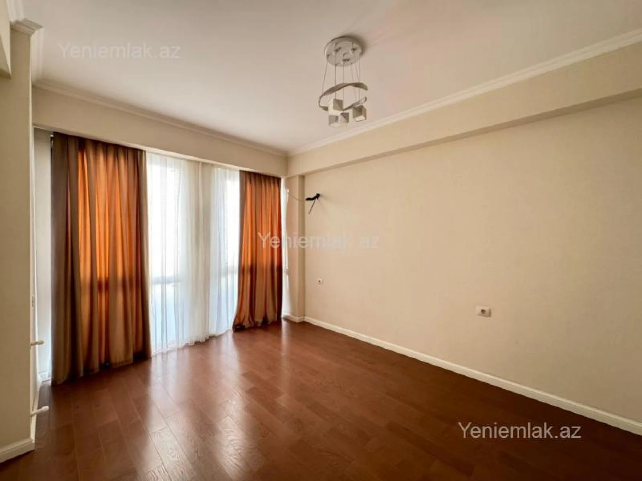Satılır 3 otaqlı yeni tikili 70 m²