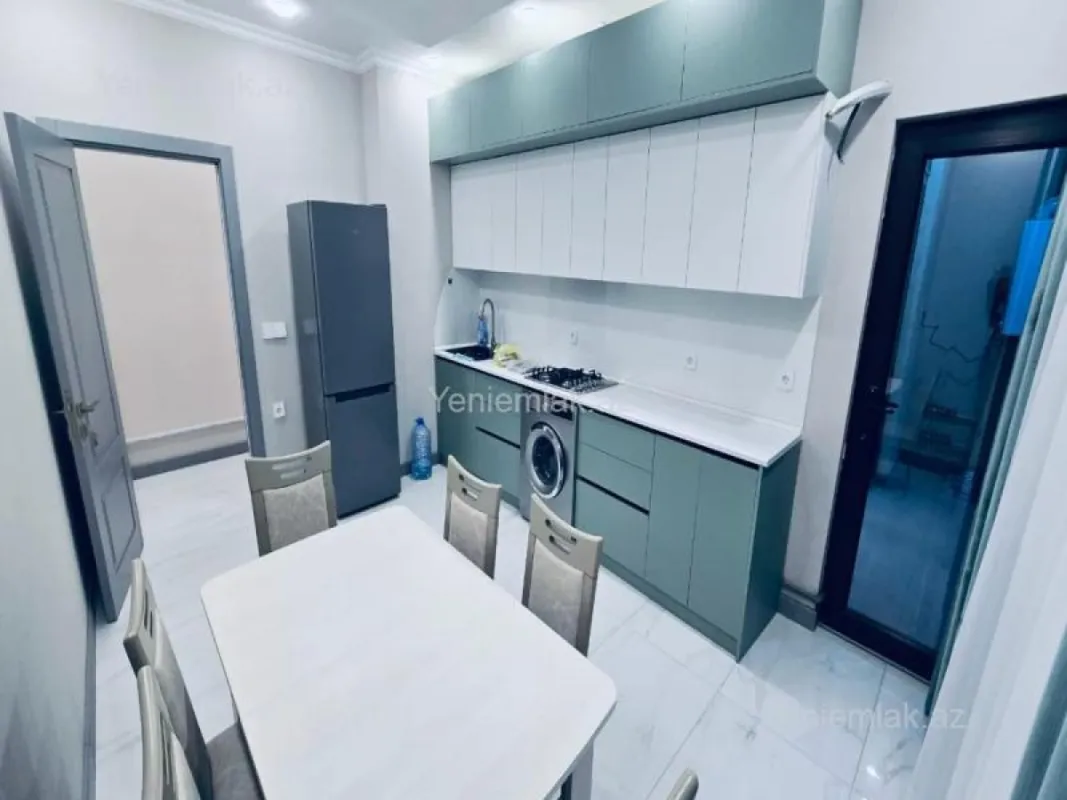 Satılır 2 otaqlı yeni tikili 82.5 m²