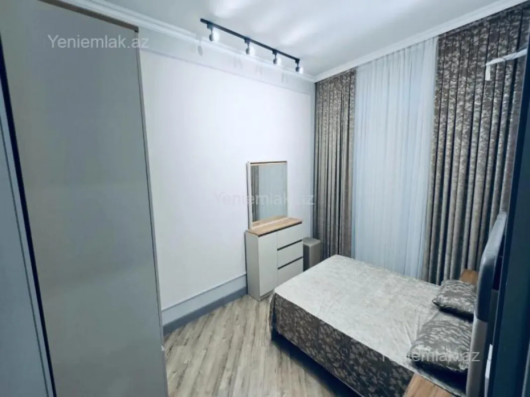 Satılır 2 otaqlı yeni tikili 82.5 m²