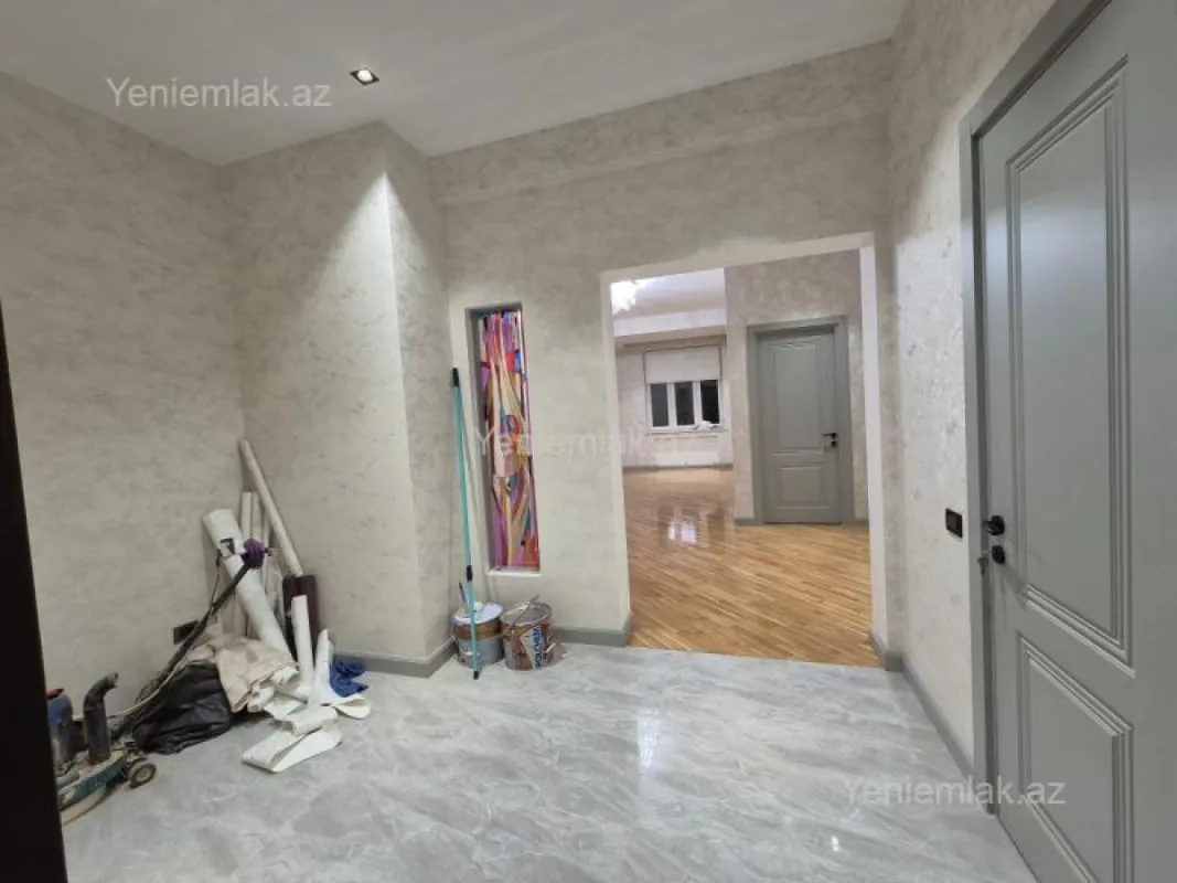 Satılır 3 otaqlı yeni tikili 100 m²