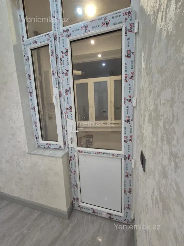 Satılır 3 otaqlı yeni tikili 100 m²