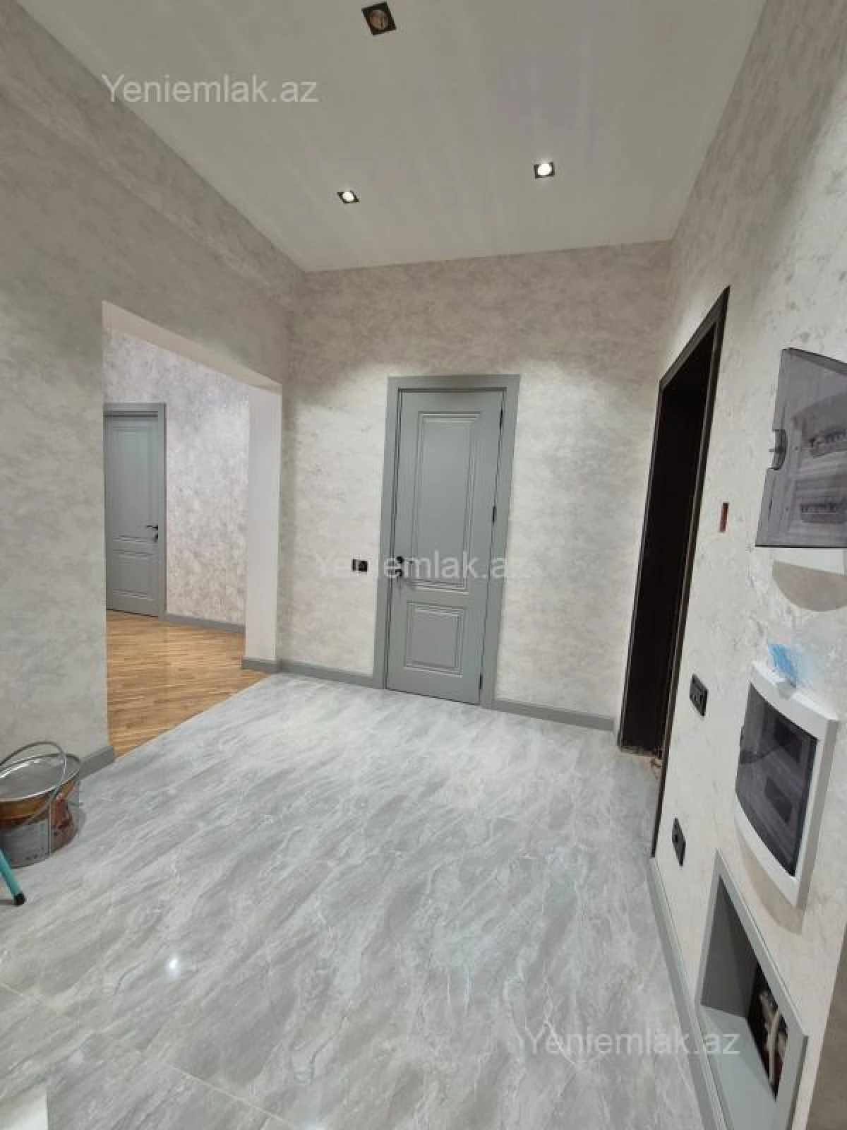 Satılır 3 otaqlı yeni tikili 100 m²