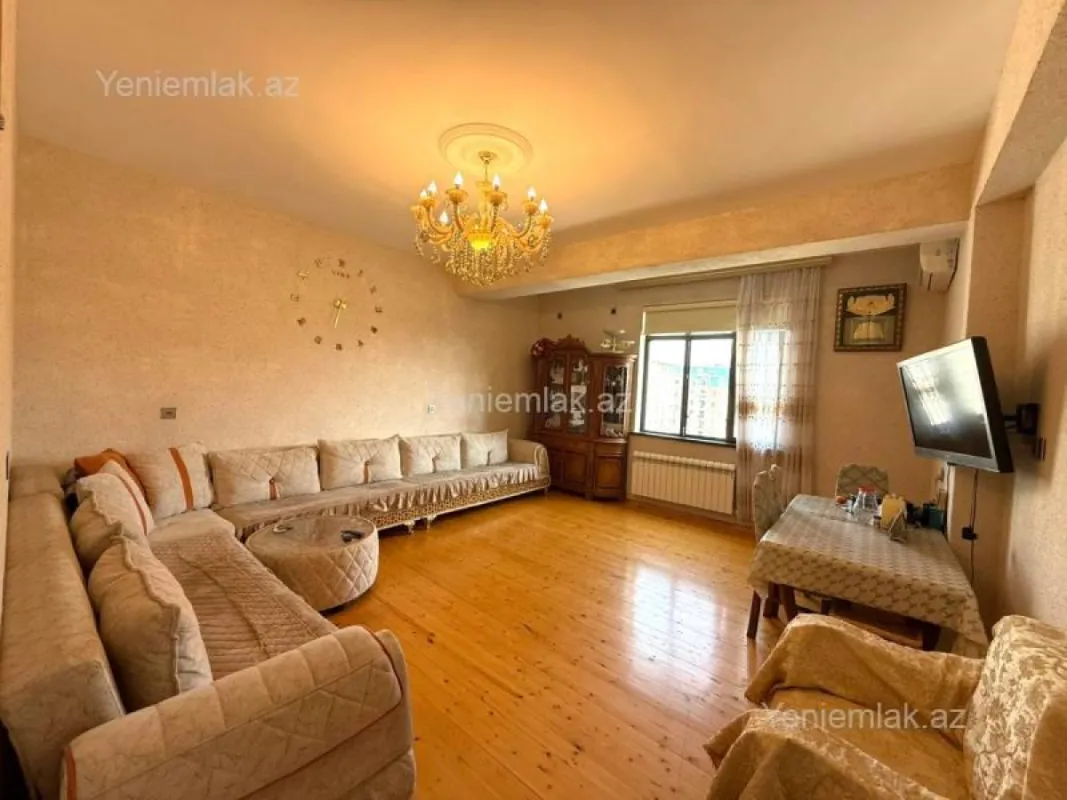 Satılır 3 otaqlı yeni tikili 130 m²