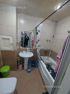 Satılır 2 otaqlı köhnə tikili 60 m²