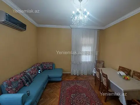 Satılır 2 otaqlı köhnə tikili 60 m²