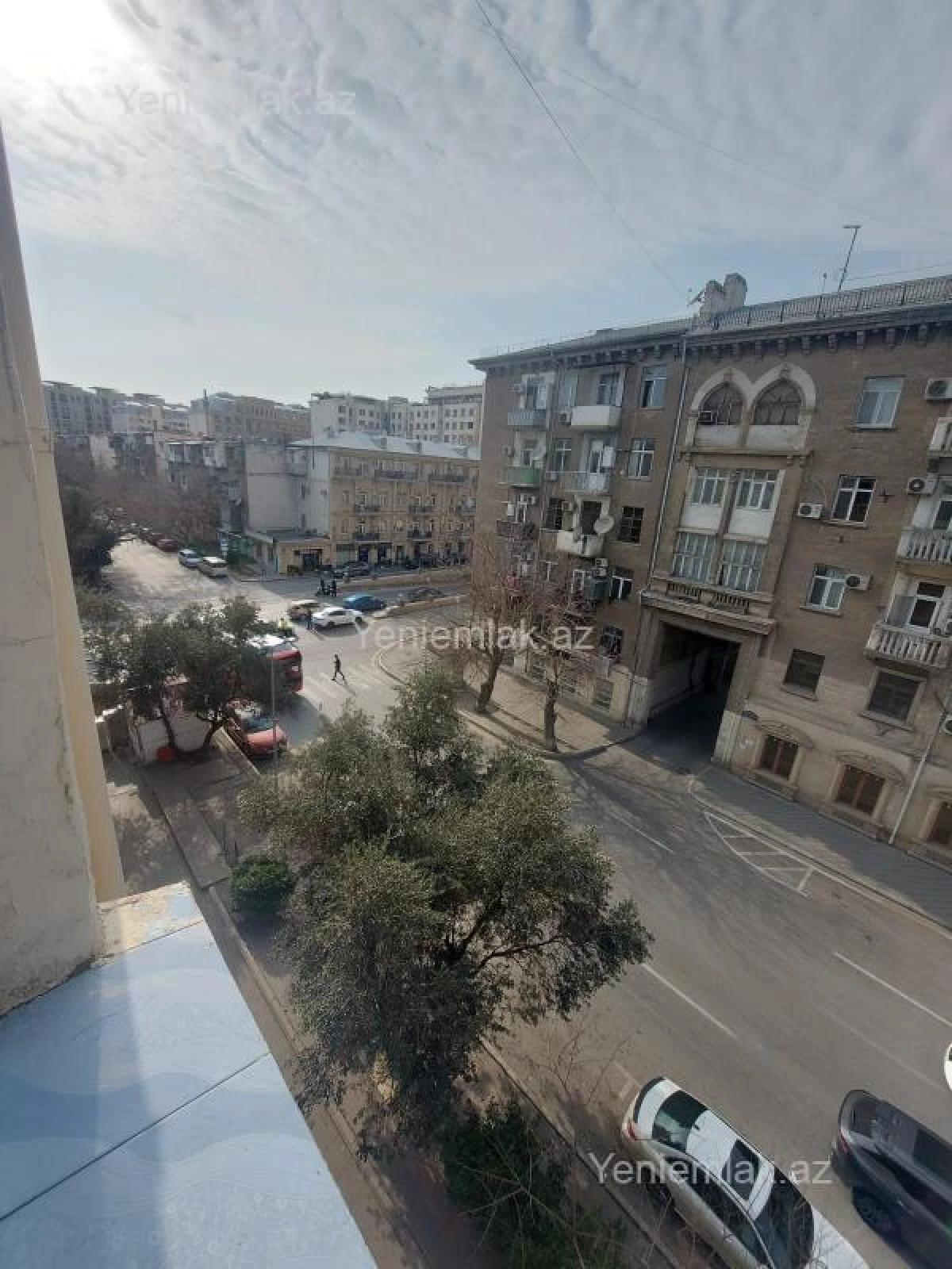 Satılır 2 otaqlı köhnə tikili 60 m²