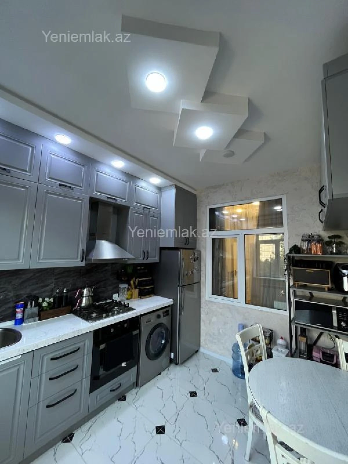 Satılır 3 otaqlı yeni tikili 95 m²