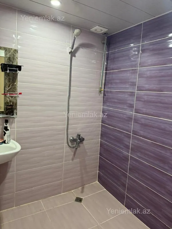 Satılır 2 otaqlı köhnə tikili 65 m²