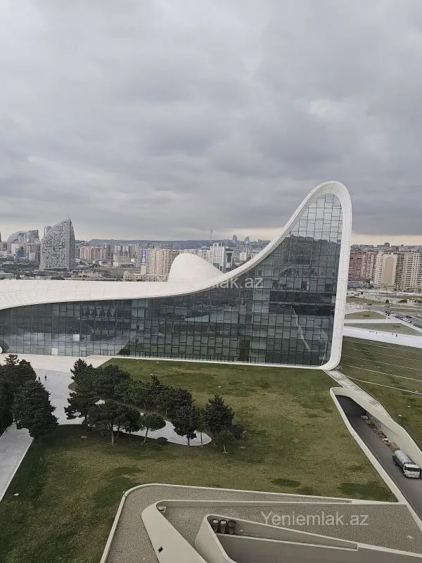 Satılır 2 otaqlı yeni tikili 68 m²