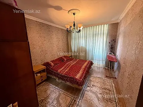 Satılır 4 otaqlı köhnə tikili 110 m²