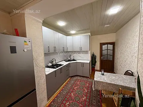 Satılır 4 otaqlı köhnə tikili 110 m²