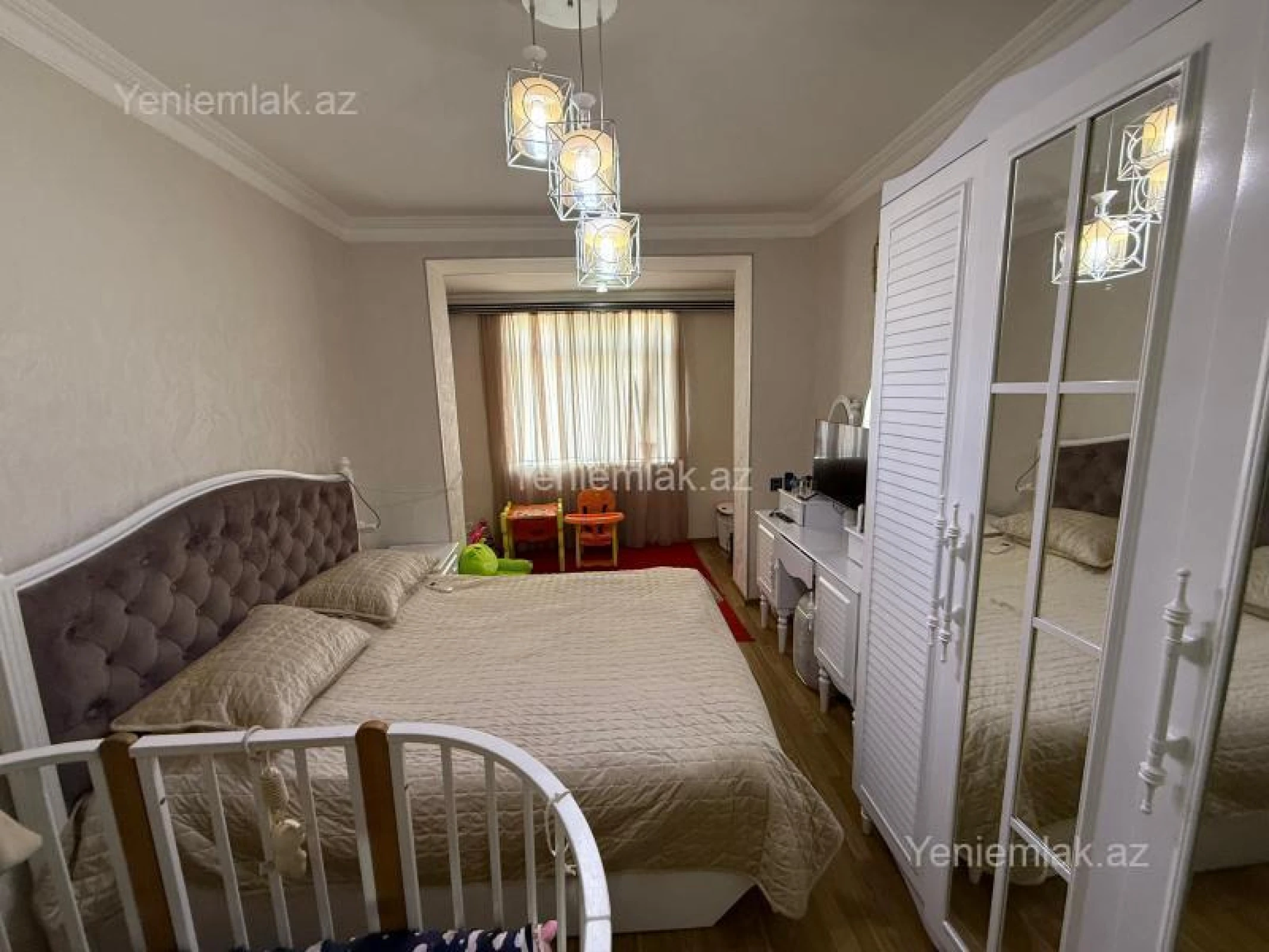 Satılır 4 otaqlı köhnə tikili 110 m²