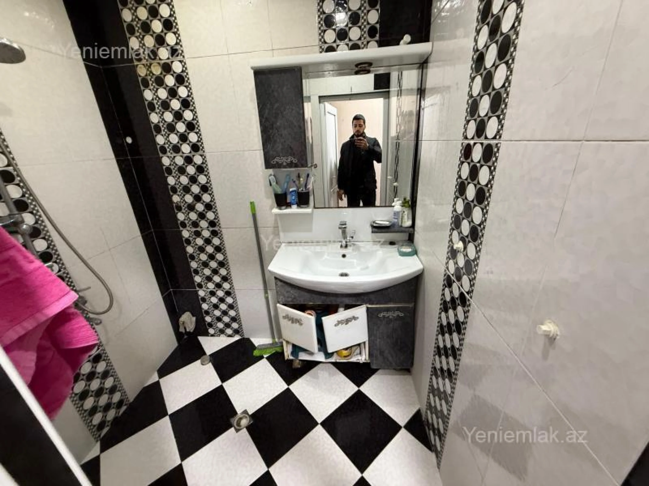 Satılır 4 otaqlı köhnə tikili 110 m²