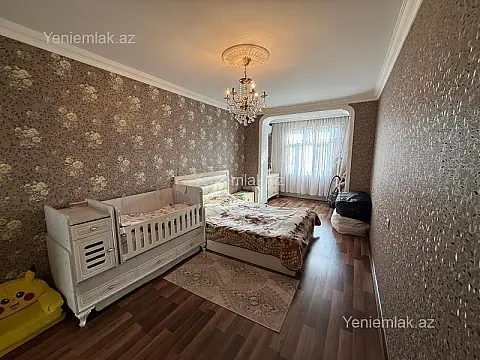 Satılır 4 otaqlı köhnə tikili 110 m²