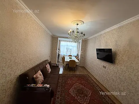 Satılır 4 otaqlı köhnə tikili 110 m²