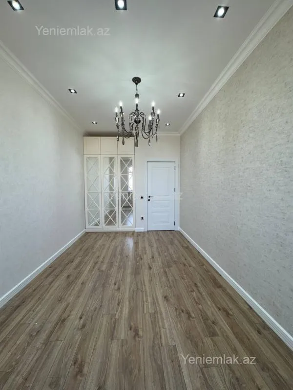 Satılır 3 otaqlı yeni tikili 74 m²