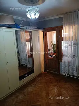 Satılır 3 otaqlı köhnə tikili 80 m²