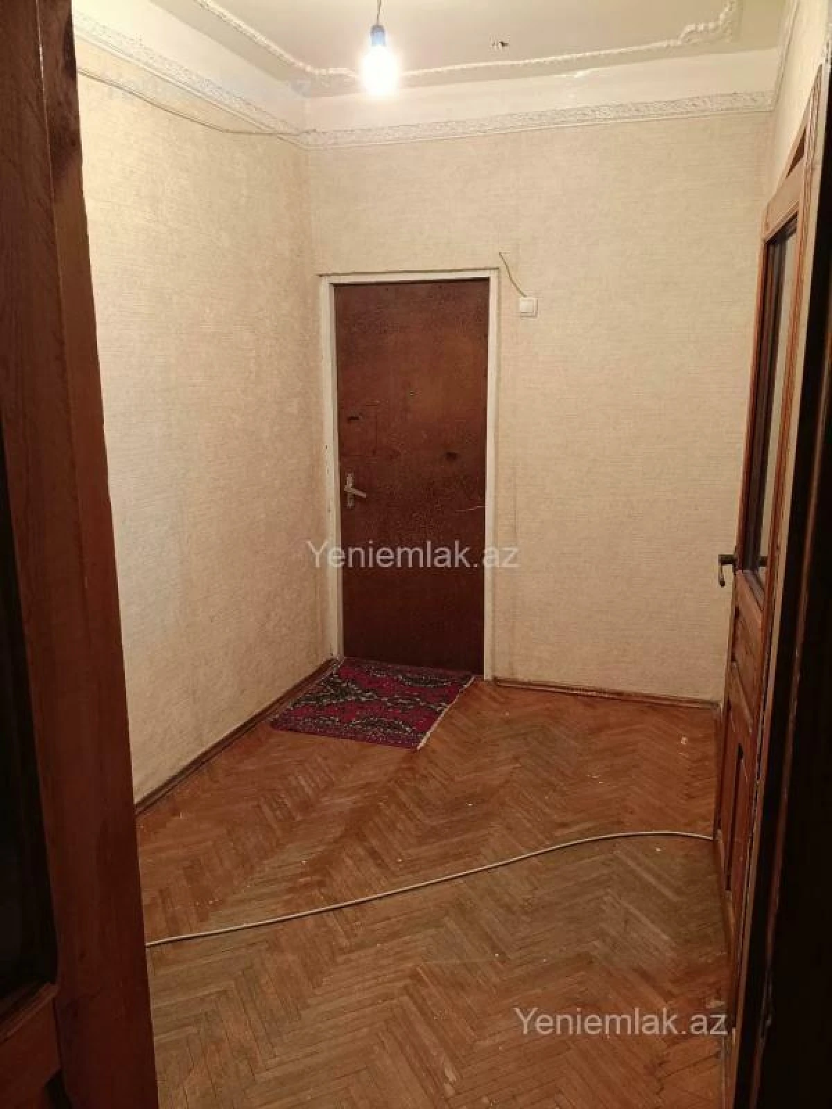 Satılır 3 otaqlı köhnə tikili 80 m²