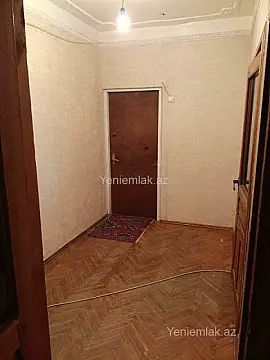 Satılır 3 otaqlı köhnə tikili 80 m²