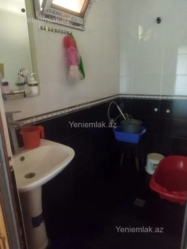 Satılır 3 otaqlı köhnə tikili 80 m²