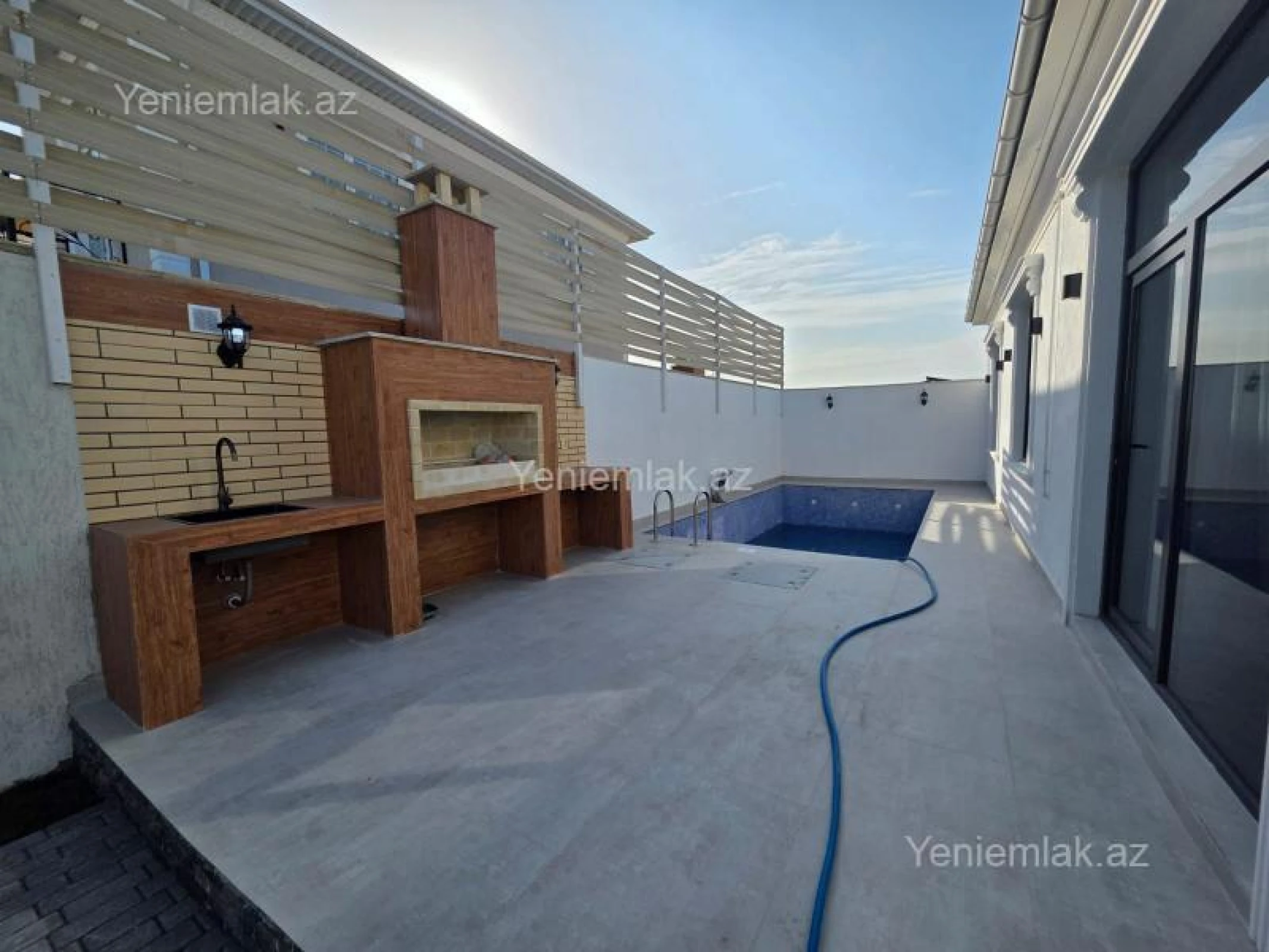 Satılır 4 otaqlı həyət evi 130 m²