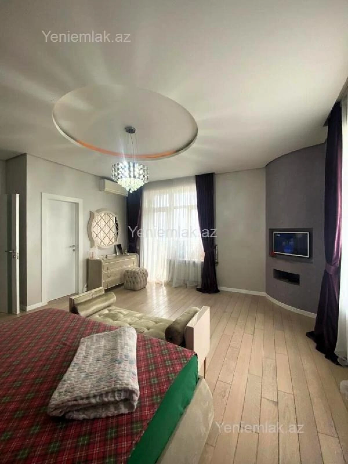 Satılır 3 otaqlı yeni tikili 160 m²