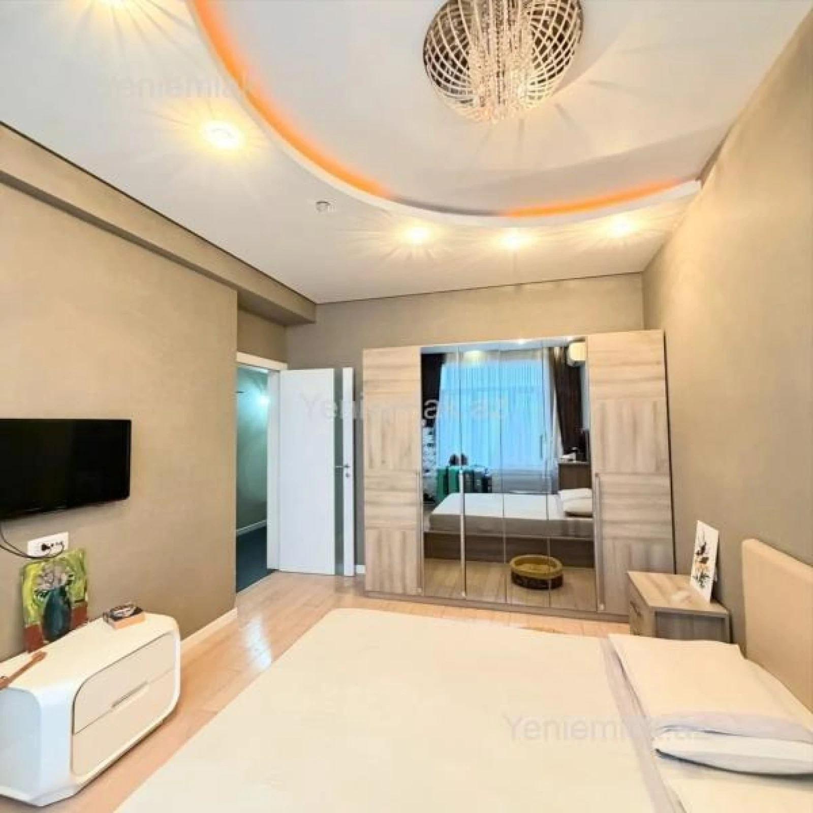 Satılır 3 otaqlı yeni tikili 160 m²