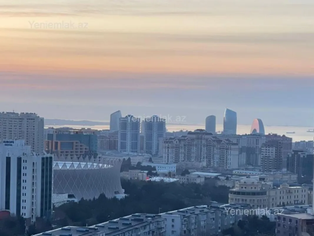 Satılır 3 otaqlı yeni tikili 160 m²