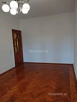 Satılır 3 otaqlı köhnə tikili 75 m²