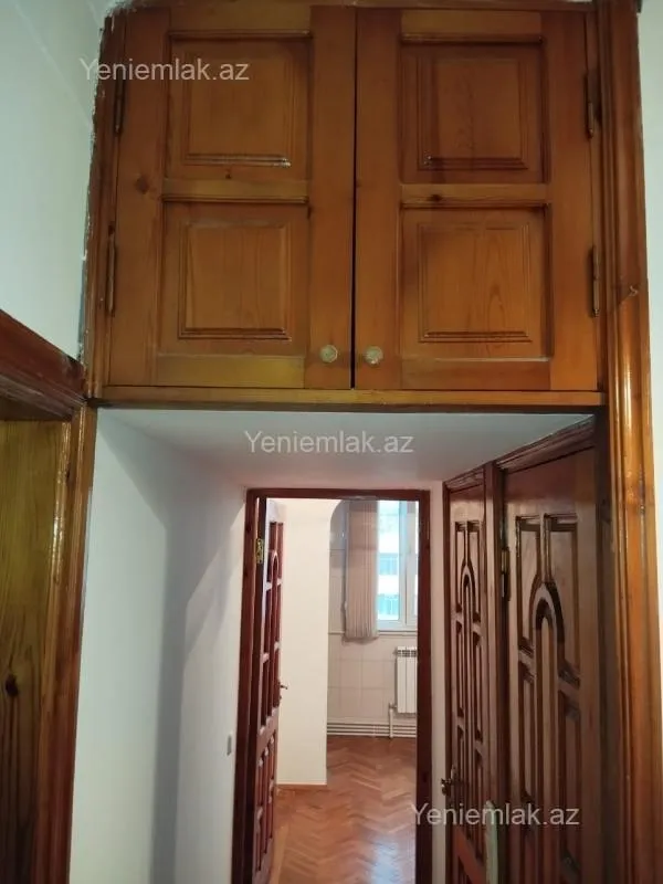 Satılır 3 otaqlı köhnə tikili 75 m²