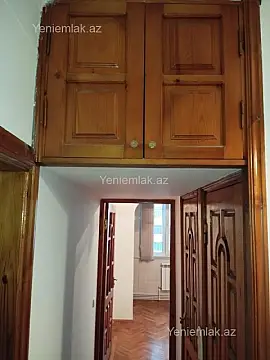 Satılır 3 otaqlı köhnə tikili 75 m²