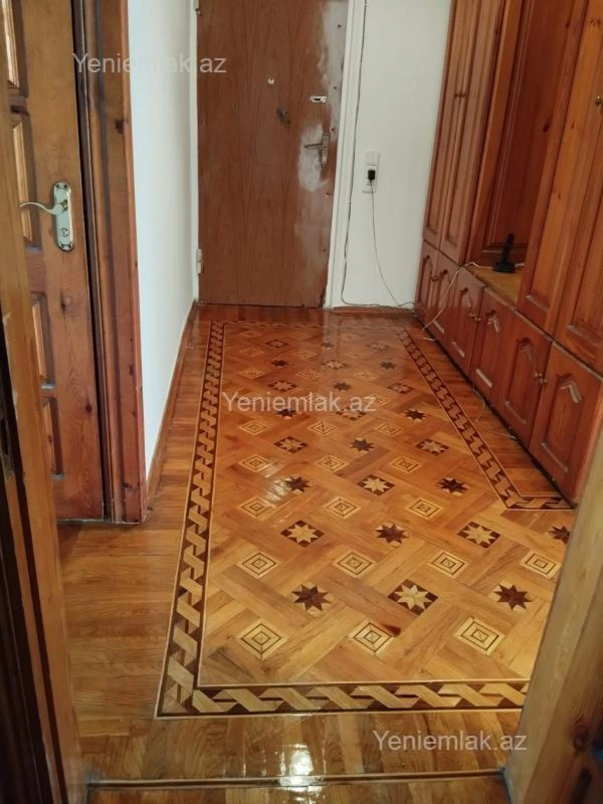 Satılır 3 otaqlı köhnə tikili 75 m²