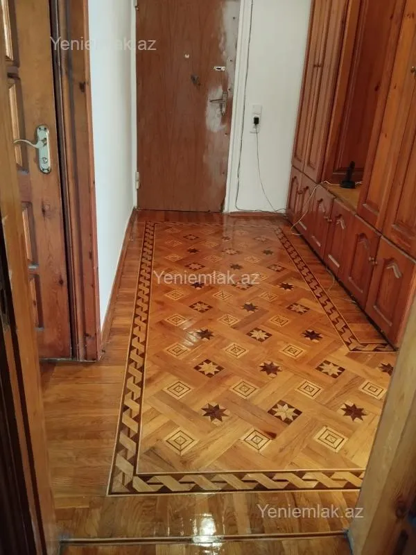 Satılır 3 otaqlı köhnə tikili 75 m²
