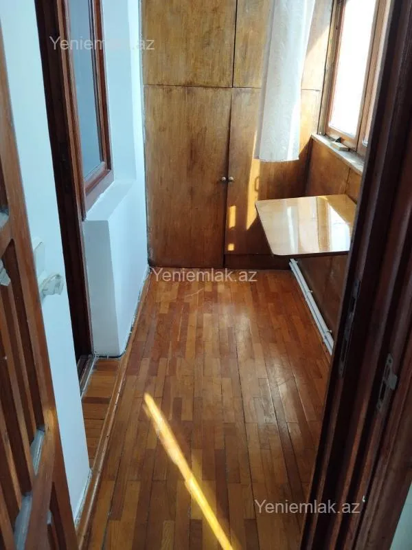 Satılır 3 otaqlı köhnə tikili 75 m²