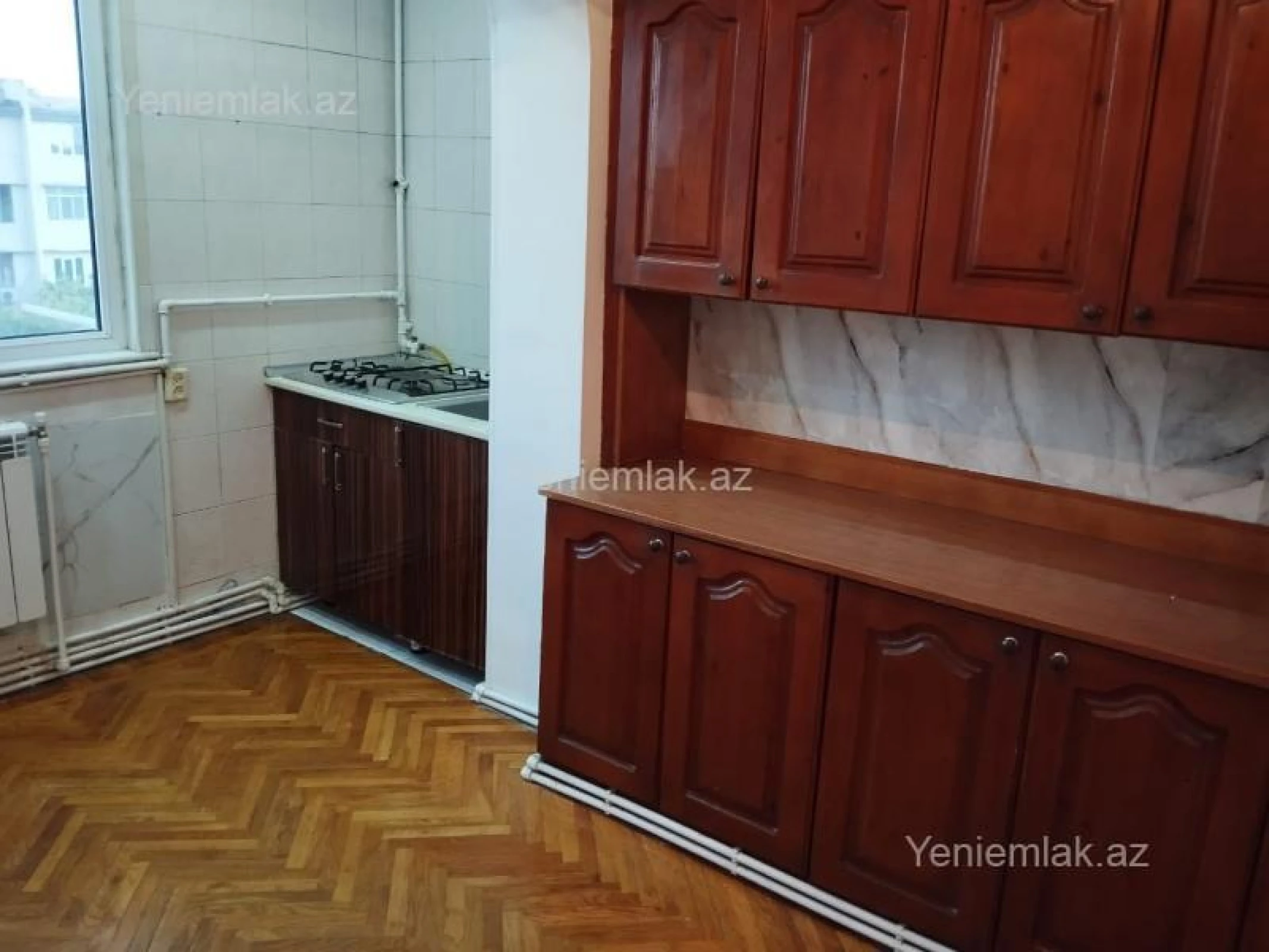Satılır 3 otaqlı köhnə tikili 75 m²