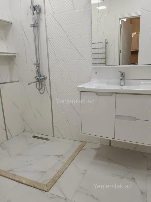 Satılır 2 otaqlı yeni tikili 74 m²