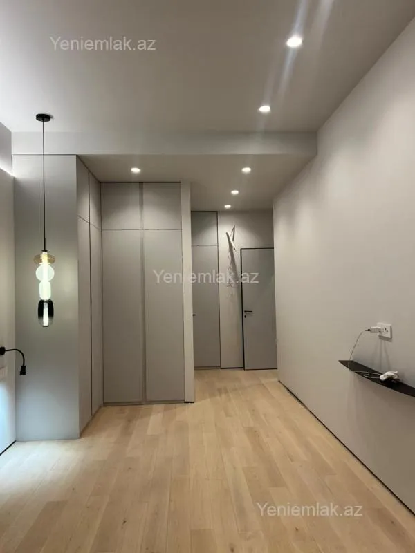 Satılır 3 otaqlı yeni tikili 109 m²