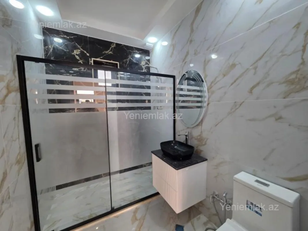 Satılır 5 otaqlı həyət evi 200 m²