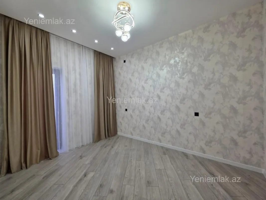 Satılır 5 otaqlı həyət evi 200 m²